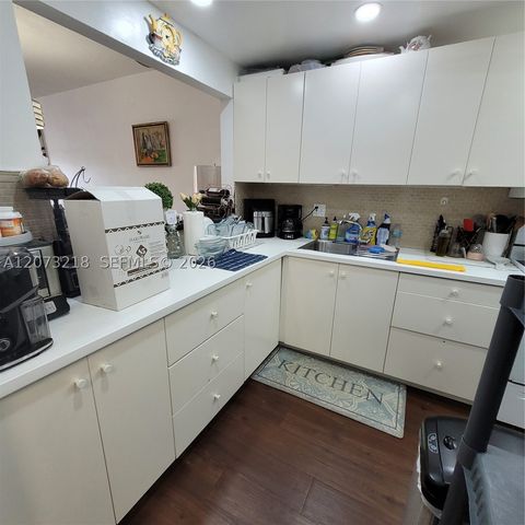 151 SW 134th Way 212N, Pembroke Pines, FL 33027