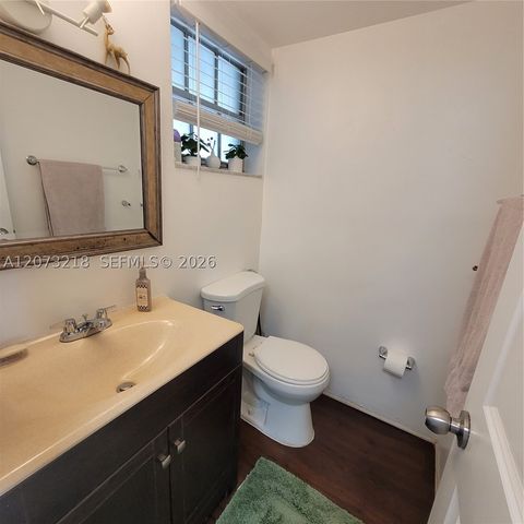 151 SW 134th Way 212N, Pembroke Pines, FL 33027
