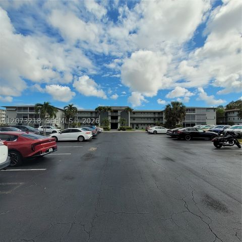 151 SW 134th Way 212N, Pembroke Pines, FL 33027