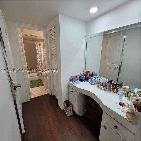 151 SW 134th Way 212N, Pembroke Pines, FL 33027