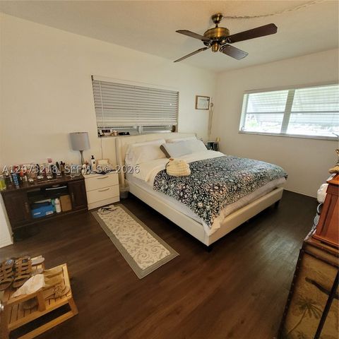 151 SW 134th Way 212N, Pembroke Pines, FL 33027