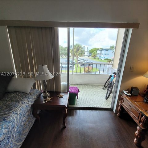 151 SW 134th Way 212N, Pembroke Pines, FL 33027