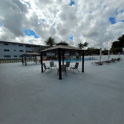 151 SW 134th Way 212N, Pembroke Pines, FL 33027