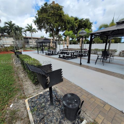 151 SW 134th Way 212N, Pembroke Pines, FL 33027
