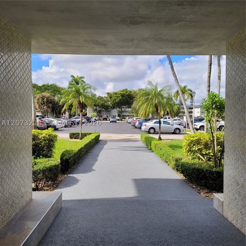 151 SW 134th Way 212N, Pembroke Pines, FL 33027