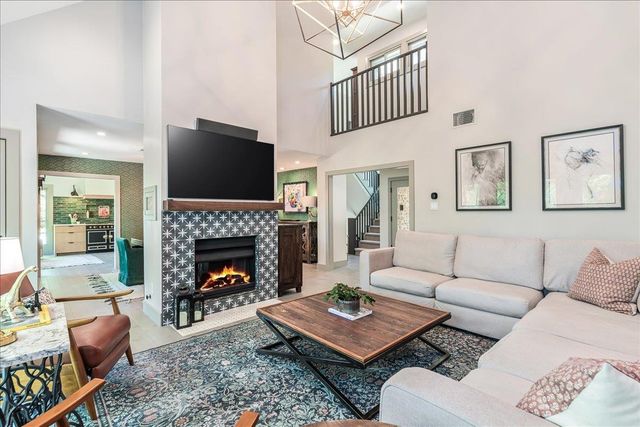 4406 Hyridge DR, Austin, TX 78759