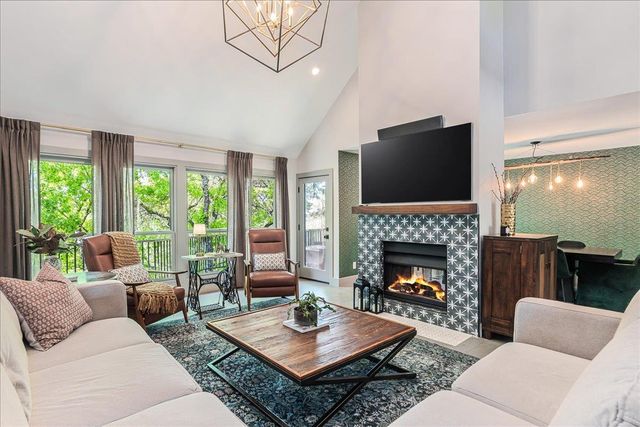 4406 Hyridge DR, Austin, TX 78759