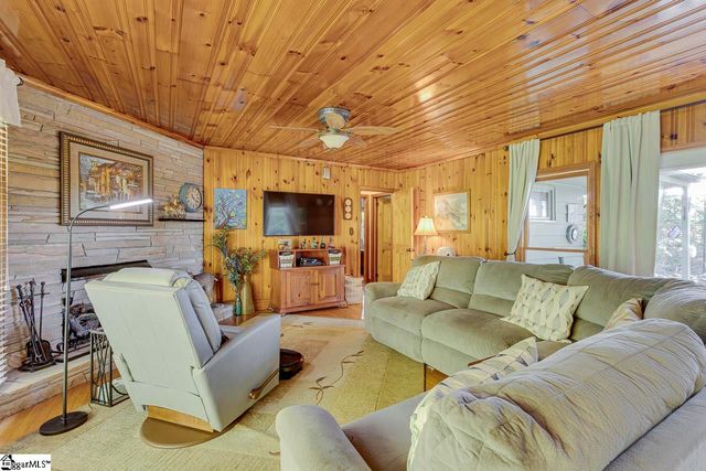 122 Lakeshore Drive, Easley, SC 29642