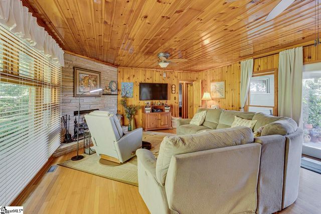 122 Lakeshore Drive, Easley, SC 29642