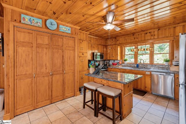 122 Lakeshore Drive, Easley, SC 29642