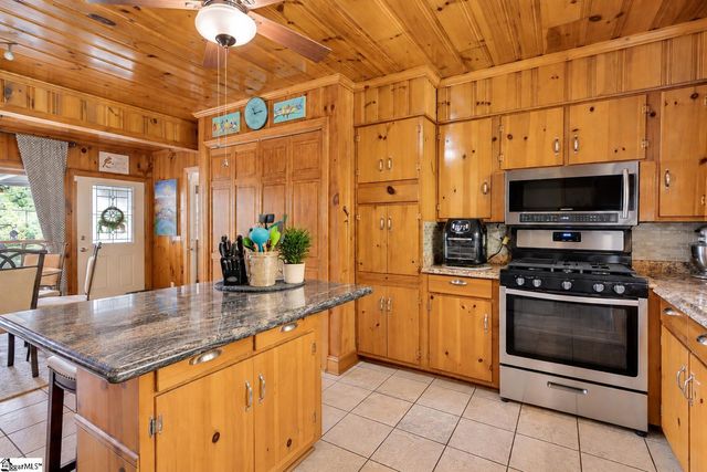 122 Lakeshore Drive, Easley, SC 29642
