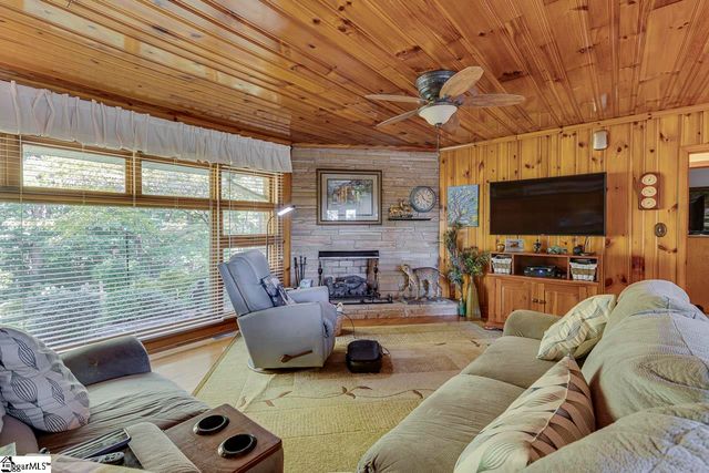 122 Lakeshore Drive, Easley, SC 29642