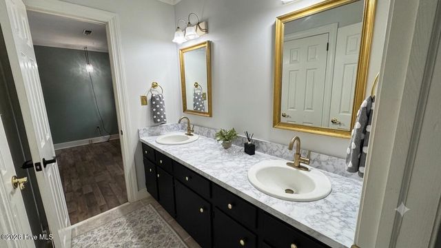 206 Woodhaven Road, Greenville, NC 27834