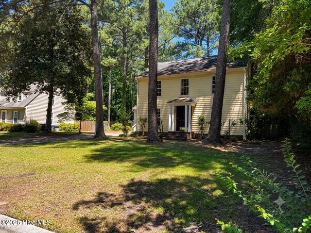 206 Woodhaven Road, Greenville, NC 27834