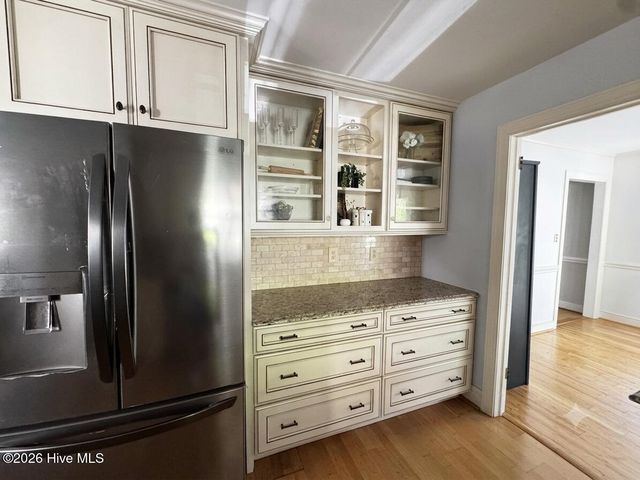 206 Woodhaven Road, Greenville, NC 27834