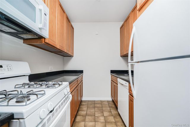 80 Bay Street Landing 3K, Staten Island, NY 10301