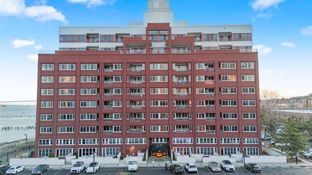 80 Bay Street Landing 3K, Staten Island, NY 10301