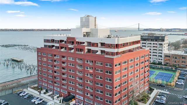80 Bay Street Landing 3K, Staten Island, NY 10301