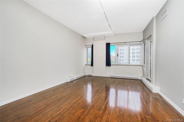 80 Bay Street Landing 3K, Staten Island, NY 10301
