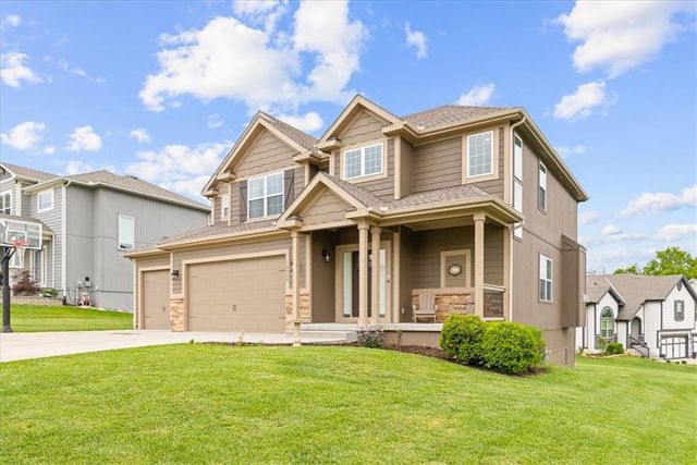 10000 N Richmond Avenue, Kansas City, MO 64157
