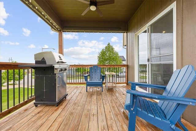 10000 N Richmond Avenue, Kansas City, MO 64157
