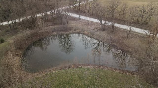 26313 S Smoke Road, Peculiar, MO 64078