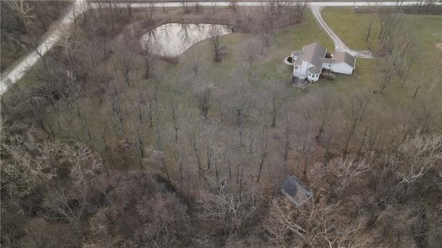 26313 S Smoke Road, Peculiar, MO 64078