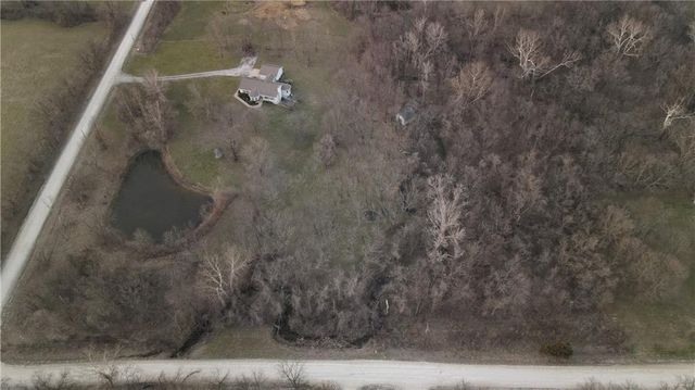 26313 S Smoke Road, Peculiar, MO 64078