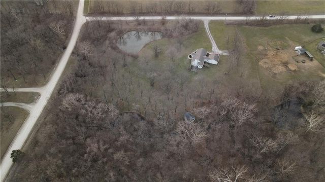 26313 S Smoke Road, Peculiar, MO 64078