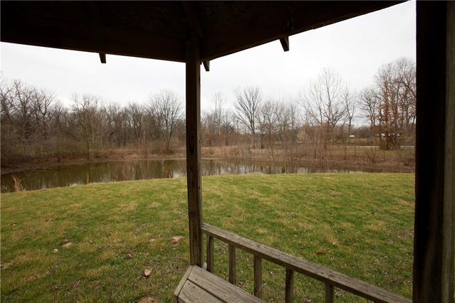 26313 S Smoke Road, Peculiar, MO 64078