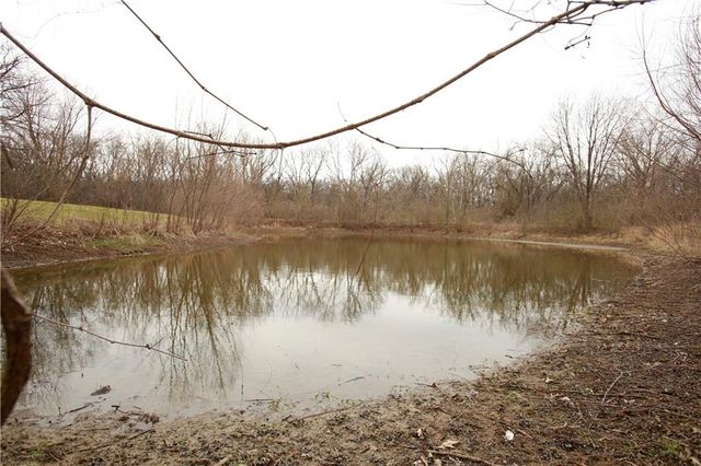 26313 S Smoke Road, Peculiar, MO 64078