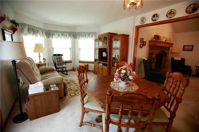 26313 S Smoke Road, Peculiar, MO 64078