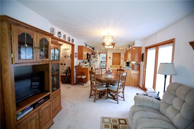 26313 S Smoke Road, Peculiar, MO 64078