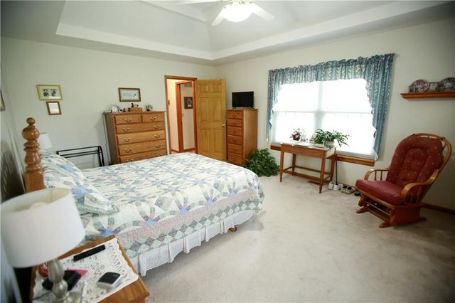 26313 S Smoke Road, Peculiar, MO 64078