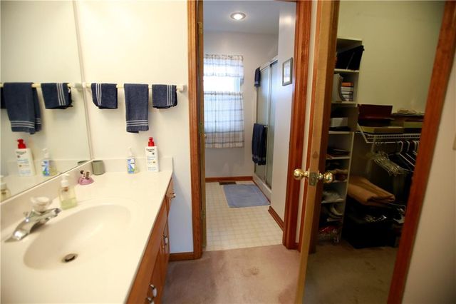 26313 S Smoke Road, Peculiar, MO 64078