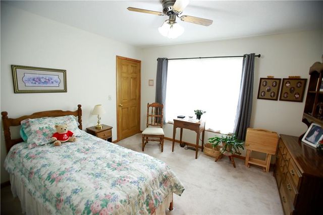 26313 S Smoke Road, Peculiar, MO 64078