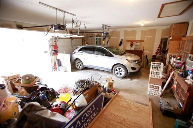 26313 S Smoke Road, Peculiar, MO 64078