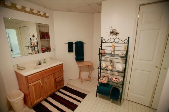 26313 S Smoke Road, Peculiar, MO 64078