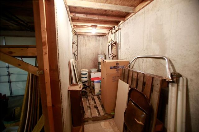 26313 S Smoke Road, Peculiar, MO 64078