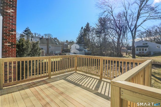 33 Trelane Drive, Bridgeport, CT 06606