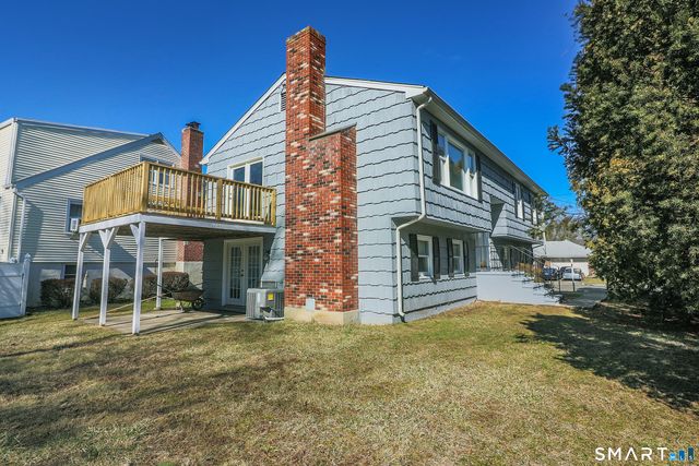 33 Trelane Drive, Bridgeport, CT 06606