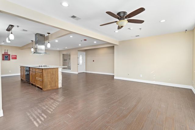 5755 Sul Ross Ln, Beaumont, TX 77706