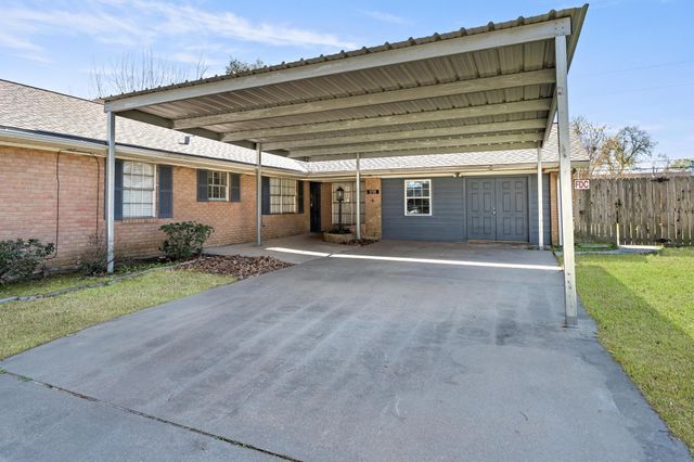 5755 Sul Ross Ln, Beaumont, TX 77706