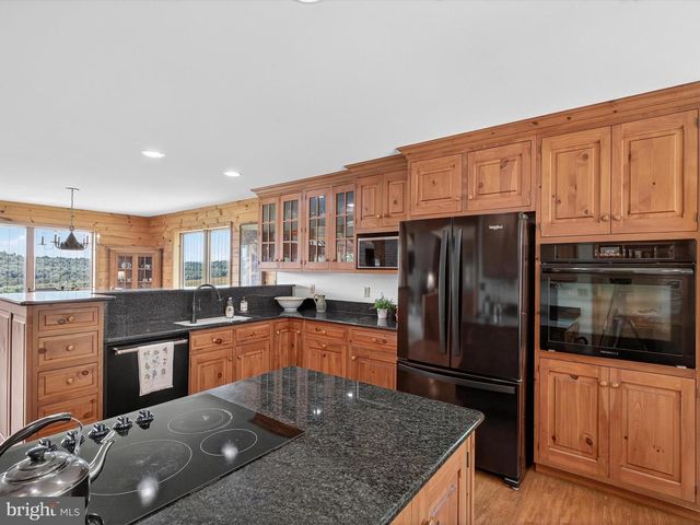 1494 MOUNTAIN RD, Orrtanna, PA 17353