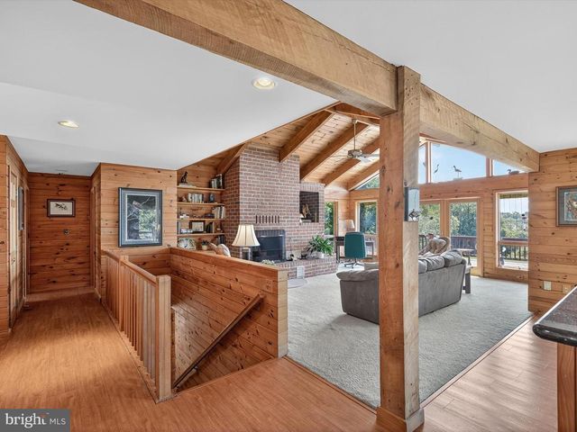 1494 MOUNTAIN RD, Orrtanna, PA 17353