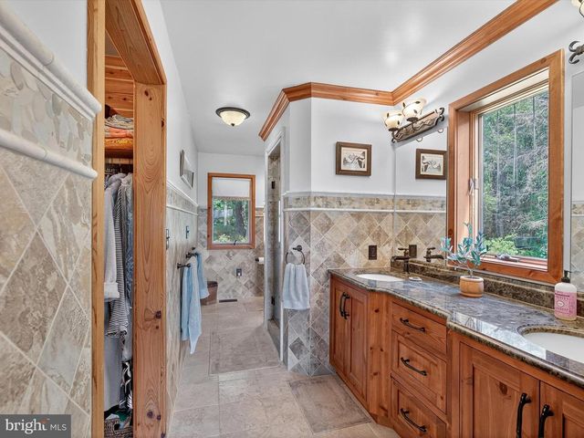 1494 MOUNTAIN RD, Orrtanna, PA 17353