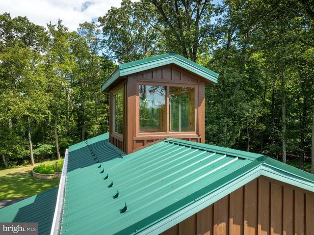 1494 MOUNTAIN RD, Orrtanna, PA 17353