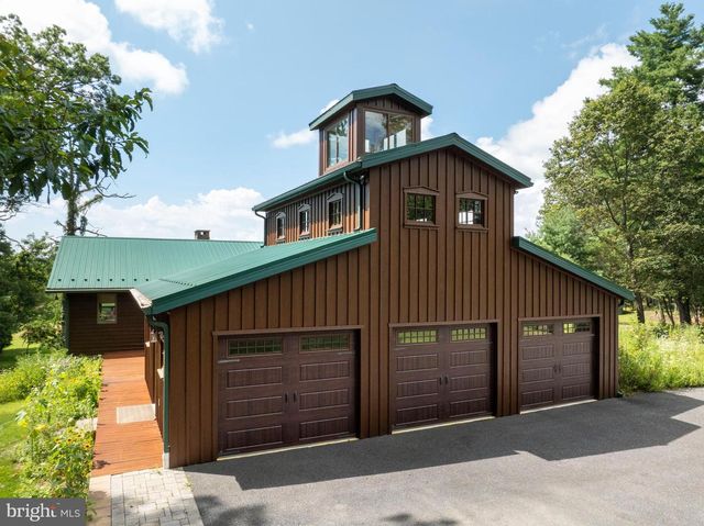 1494 MOUNTAIN RD, Orrtanna, PA 17353