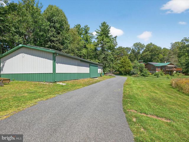 1494 MOUNTAIN RD, Orrtanna, PA 17353