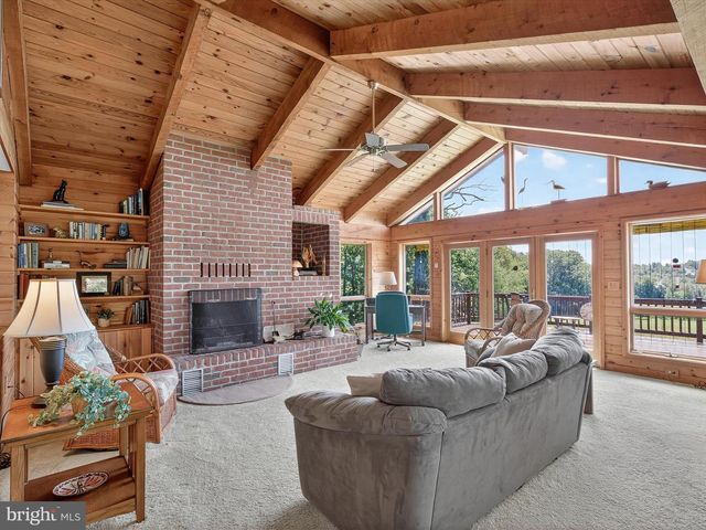 1494 MOUNTAIN RD, Orrtanna, PA 17353